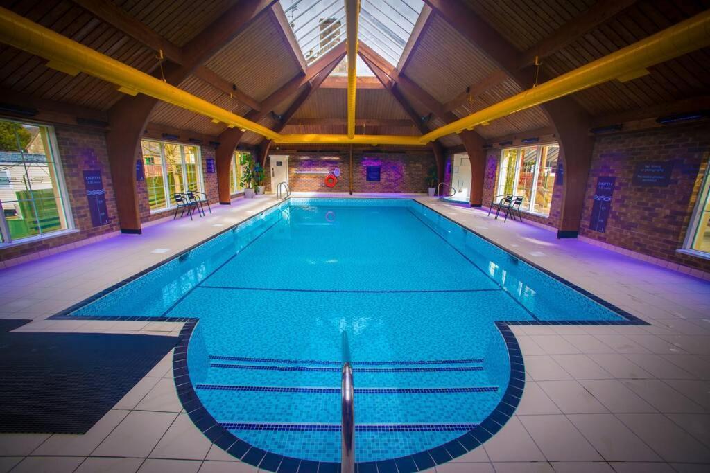 Wallace Apartment - A Unique Apartment In Countryside Park With Wifi And Access To Bar And Pool Perth Exterior foto