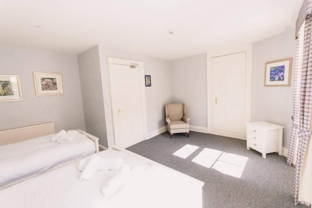 Wallace Apartment - A Unique Apartment In Countryside Park With Wifi And Access To Bar And Pool Perth Exterior foto