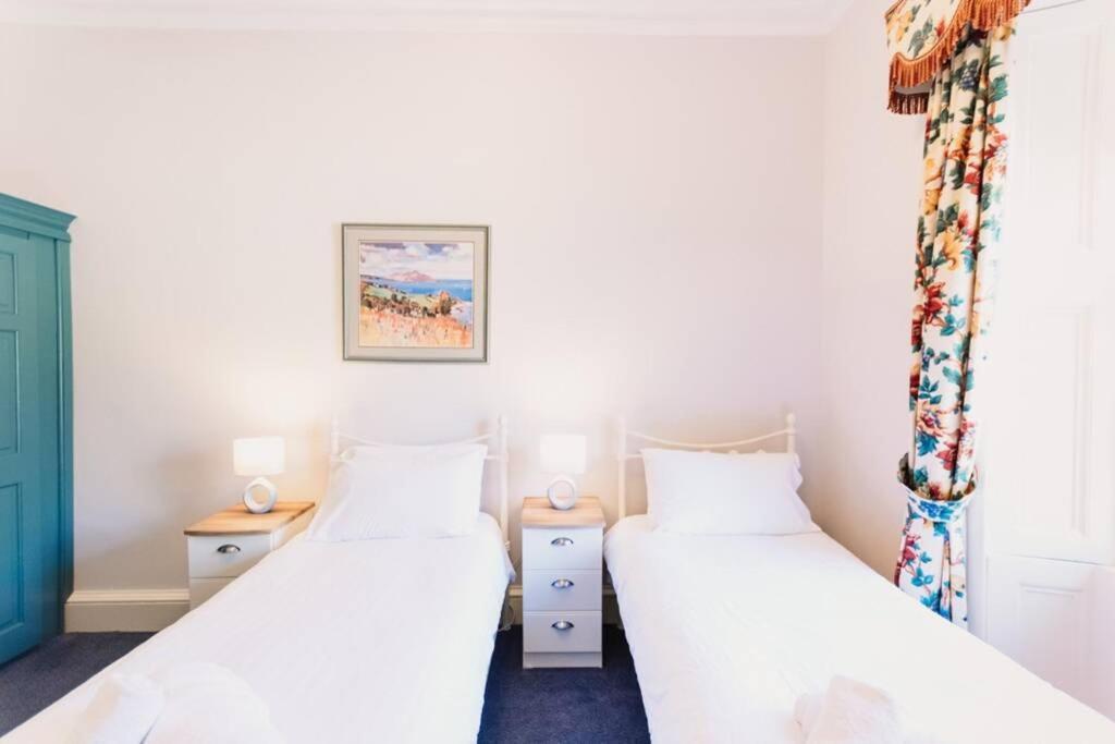 Wallace Apartment - A Unique Apartment In Countryside Park With Wifi And Access To Bar And Pool Perth Exterior foto